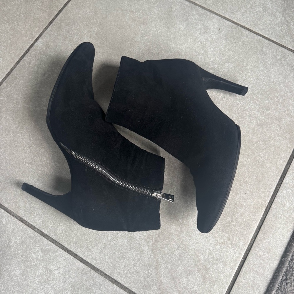 Bally Black suede Heeled ankle Boots - size 7